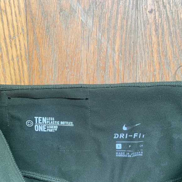 High waisted green Nike leggings with mesh - Picture 5 of 5